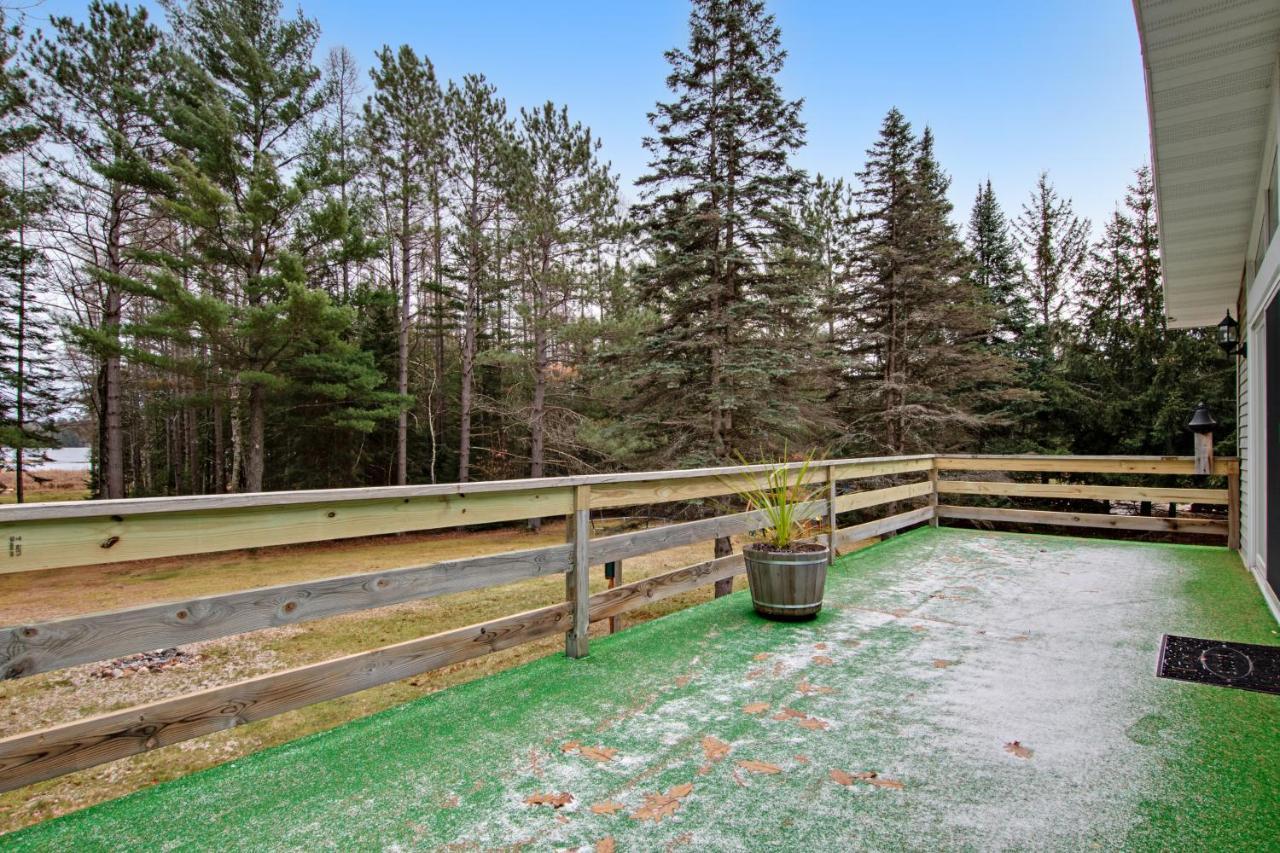 Catfish Lake Home Eagle River Exterior photo